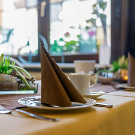 Zum Adler Ξενοδοχείο